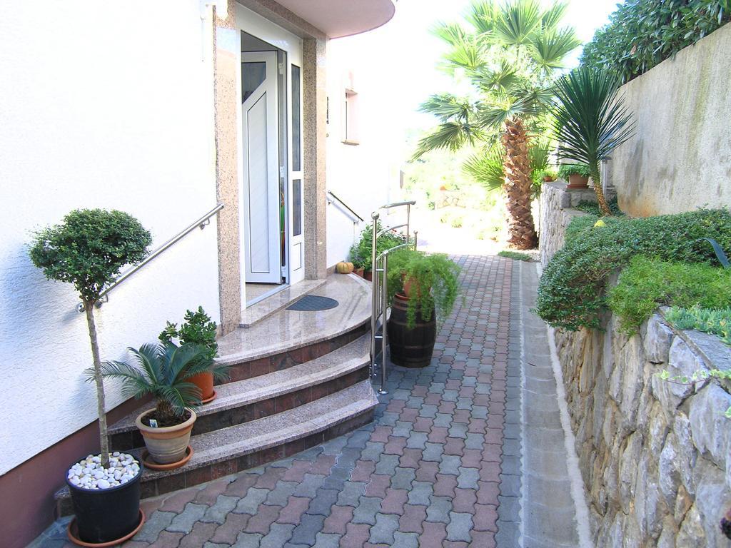 Apartments Kristina Krk Town Exteriér fotografie
