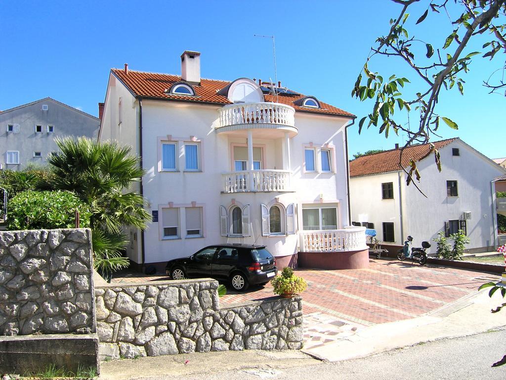 Apartments Kristina Krk Town Exteriér fotografie